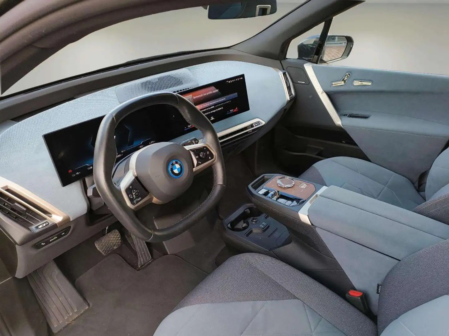 bmw i4012